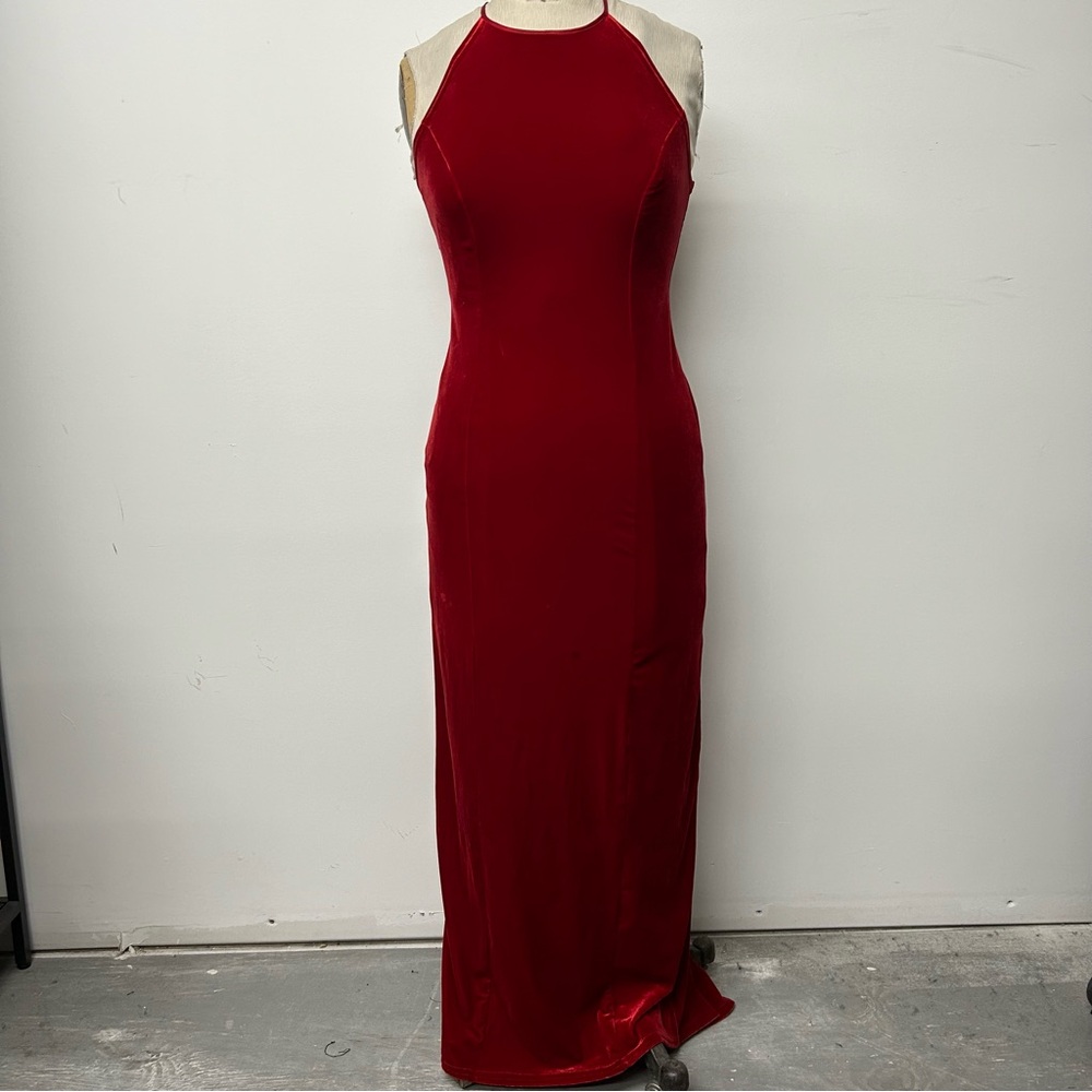 90s red velour floor-length gown π₯ - Picture 1 of 3